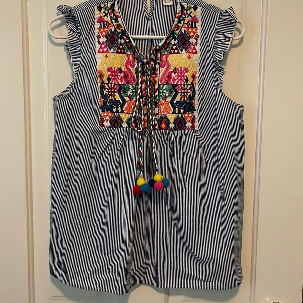 Sleeveless embroidered top